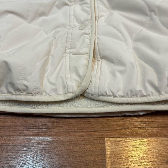 Koolaburra by Ugg Reversible Sherpa Quilted Button Up Jacket Light Birch | Size - Picture 10 of 16